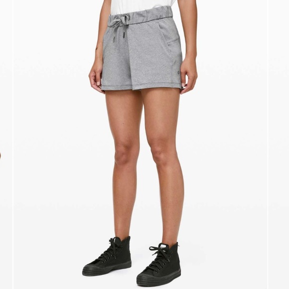 Lululemon On The Fly Short *2.5"🔥
Heathered Slate - Picture 5 of 8